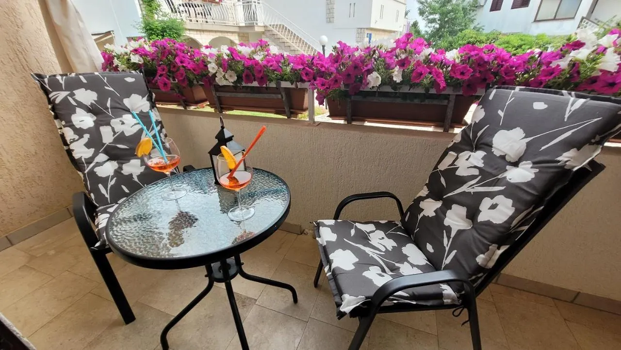 Apartment Lidija Krk Town 0*,